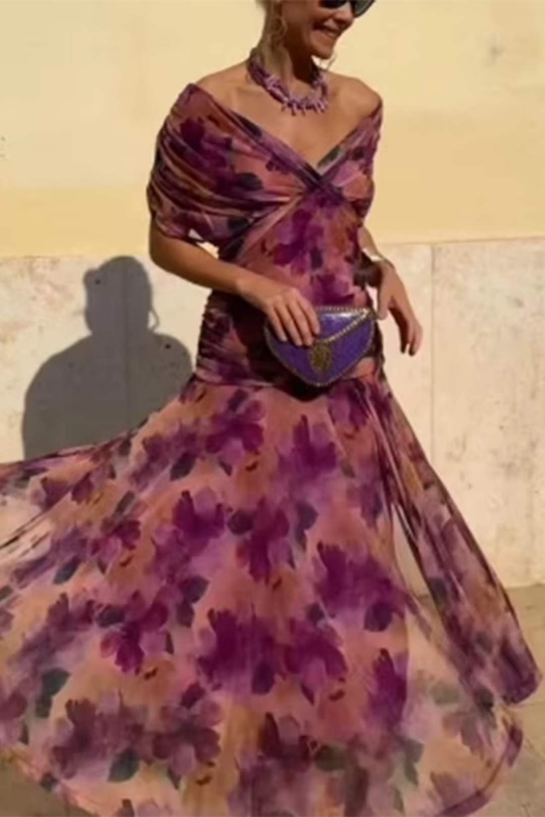 Louise | Elegancka Sukienka Wieczorowa z Dekoltem V