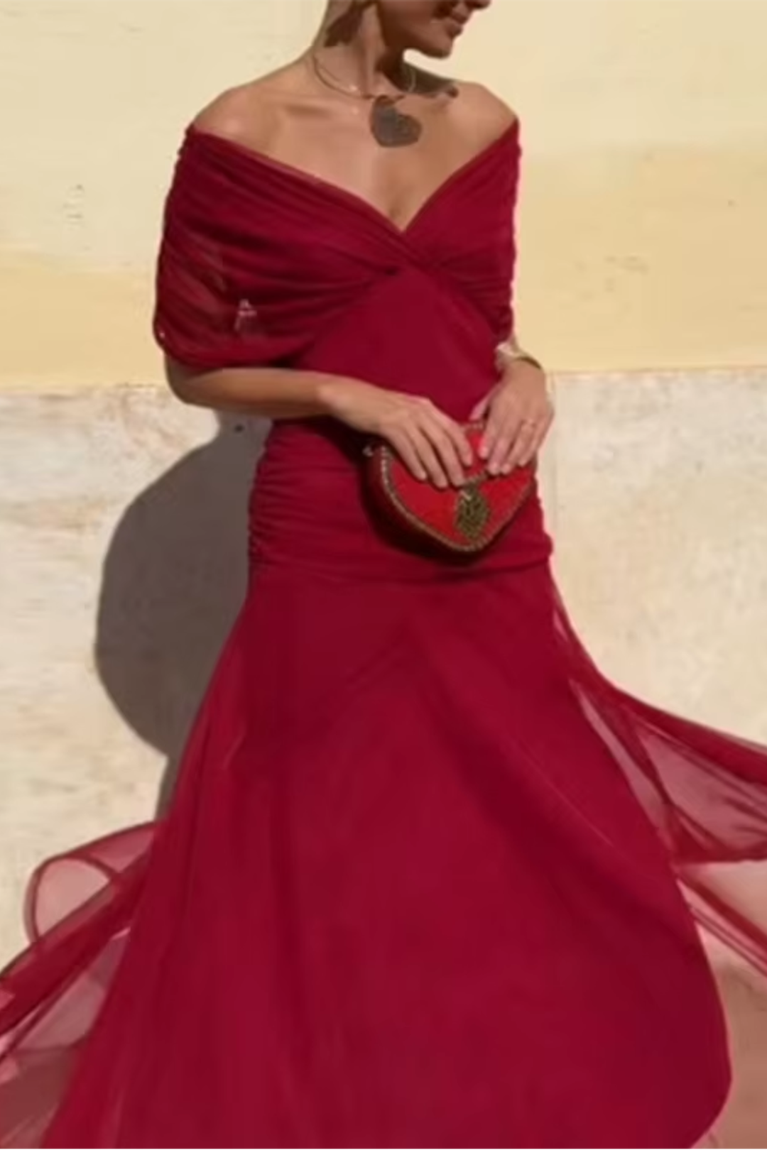 Louise | Elegancka Sukienka Wieczorowa z Dekoltem V
